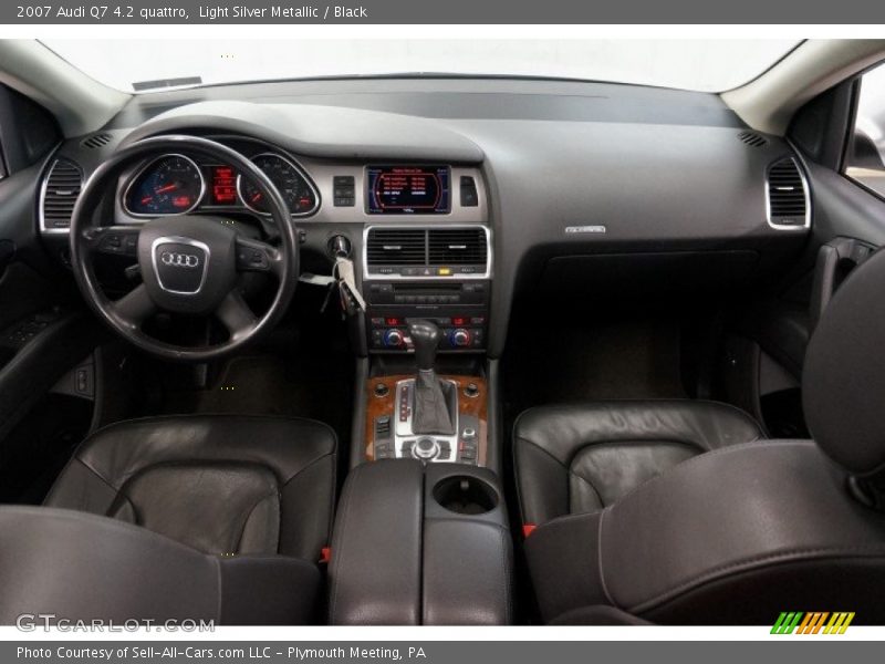 Light Silver Metallic / Black 2007 Audi Q7 4.2 quattro