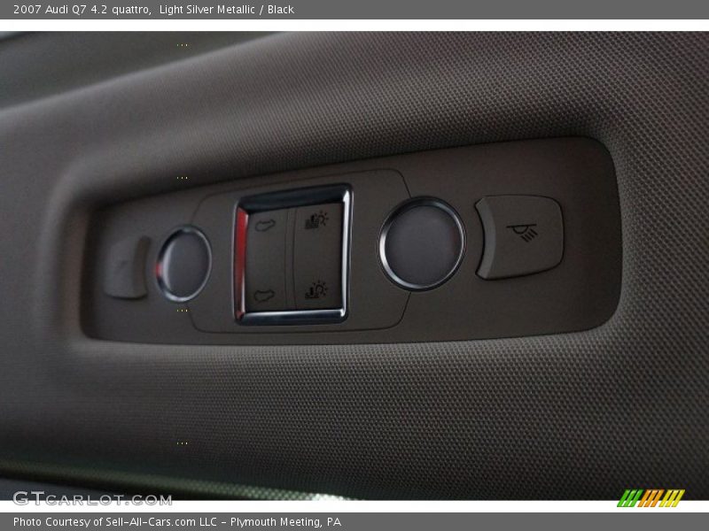 Light Silver Metallic / Black 2007 Audi Q7 4.2 quattro
