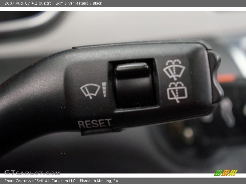 Light Silver Metallic / Black 2007 Audi Q7 4.2 quattro