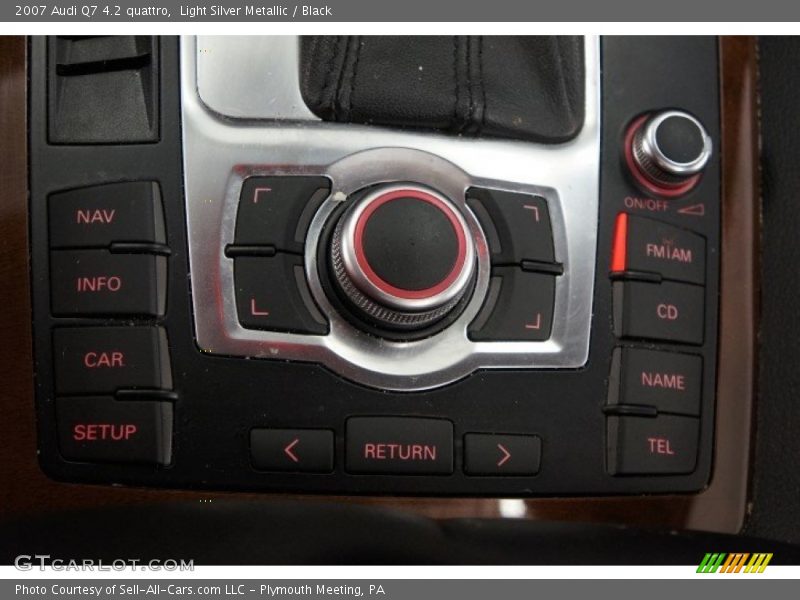 Light Silver Metallic / Black 2007 Audi Q7 4.2 quattro