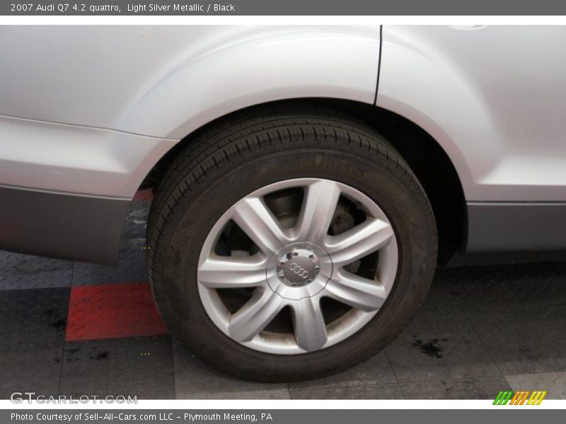 Light Silver Metallic / Black 2007 Audi Q7 4.2 quattro