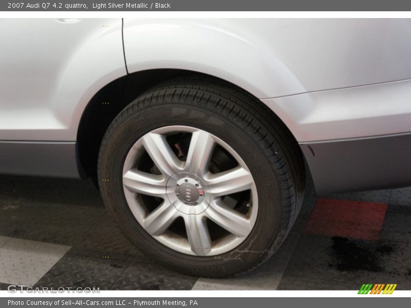 Light Silver Metallic / Black 2007 Audi Q7 4.2 quattro