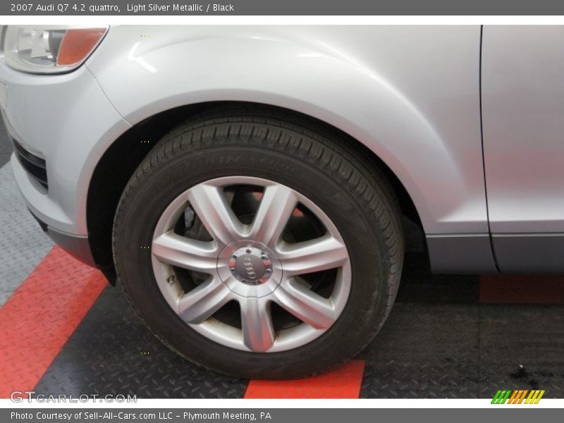Light Silver Metallic / Black 2007 Audi Q7 4.2 quattro