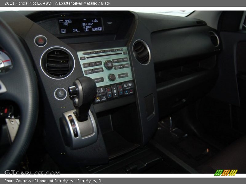 Alabaster Silver Metallic / Black 2011 Honda Pilot EX 4WD