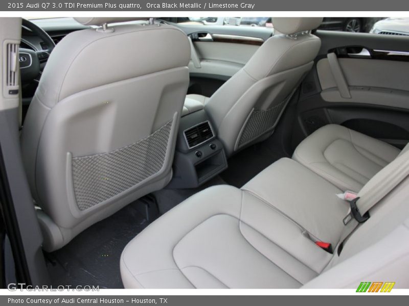 Rear Seat of 2015 Q7 3.0 TDI Premium Plus quattro