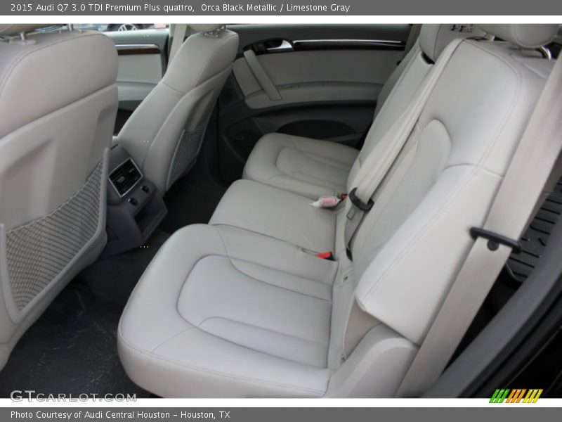 Rear Seat of 2015 Q7 3.0 TDI Premium Plus quattro