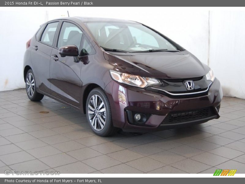 Front 3/4 View of 2015 Fit EX-L