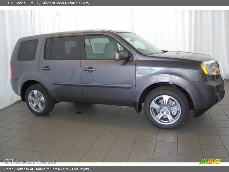 Modern Steel Metallic / Gray 2015 Honda Pilot EX