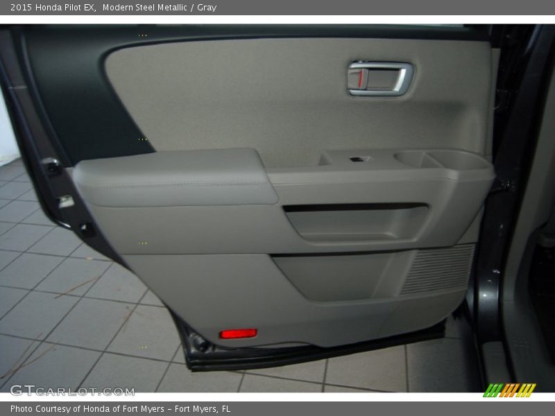Modern Steel Metallic / Gray 2015 Honda Pilot EX