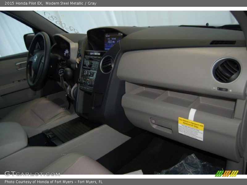 Modern Steel Metallic / Gray 2015 Honda Pilot EX