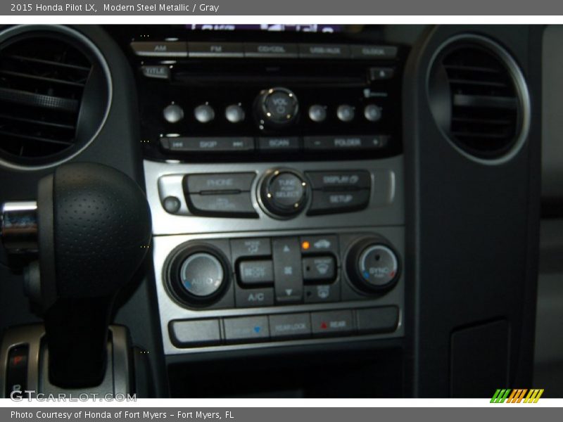 Modern Steel Metallic / Gray 2015 Honda Pilot LX