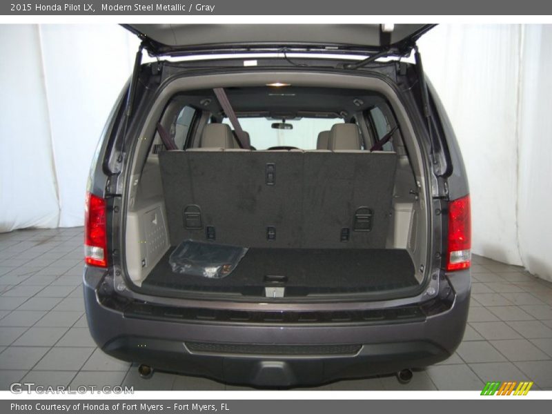 Modern Steel Metallic / Gray 2015 Honda Pilot LX