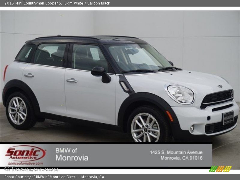 Light White / Carbon Black 2015 Mini Countryman Cooper S