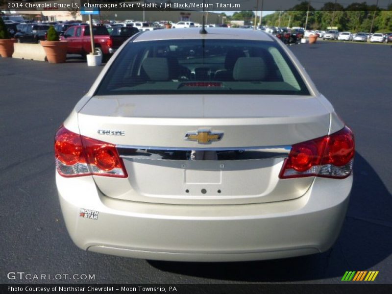 Champagne Silver Metallic / Jet Black/Medium Titanium 2014 Chevrolet Cruze LS