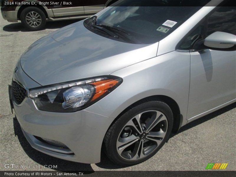 Bright Silver / Black 2014 Kia Forte EX
