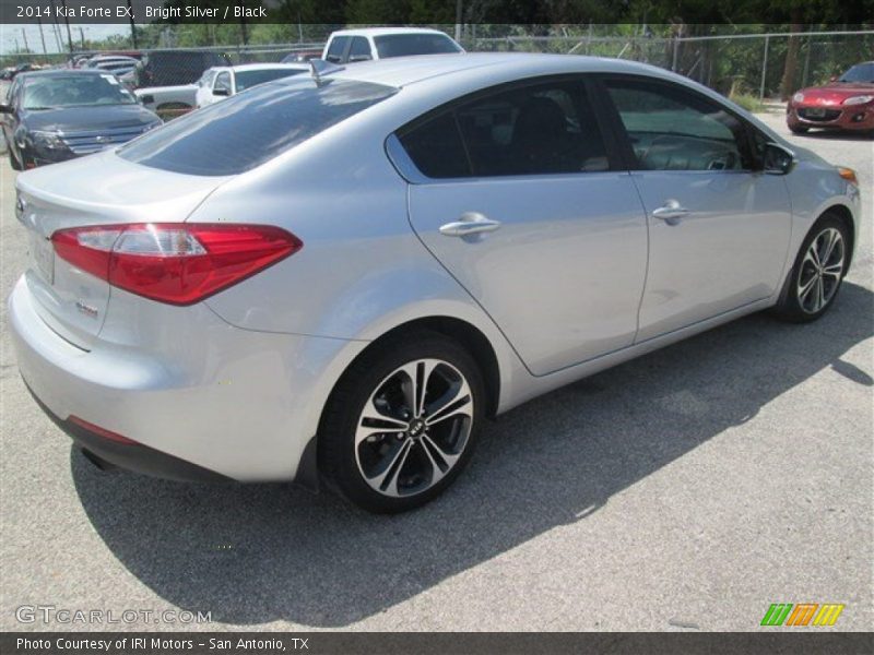 Bright Silver / Black 2014 Kia Forte EX