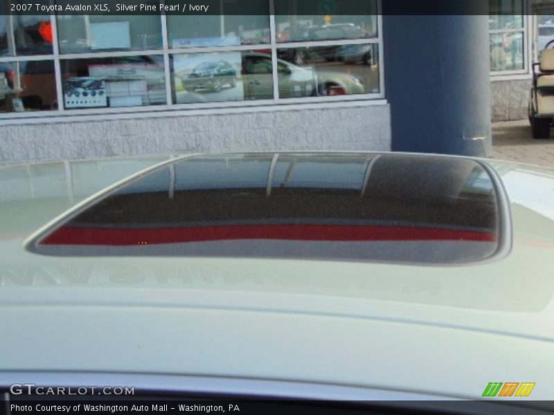 Silver Pine Pearl / Ivory 2007 Toyota Avalon XLS