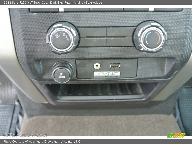 Dark Blue Pearl Metallic / Pale Adobe 2012 Ford F150 XLT SuperCab
