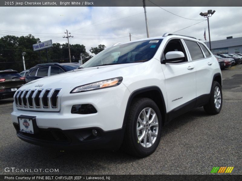 Bright White / Black 2015 Jeep Cherokee Latitude