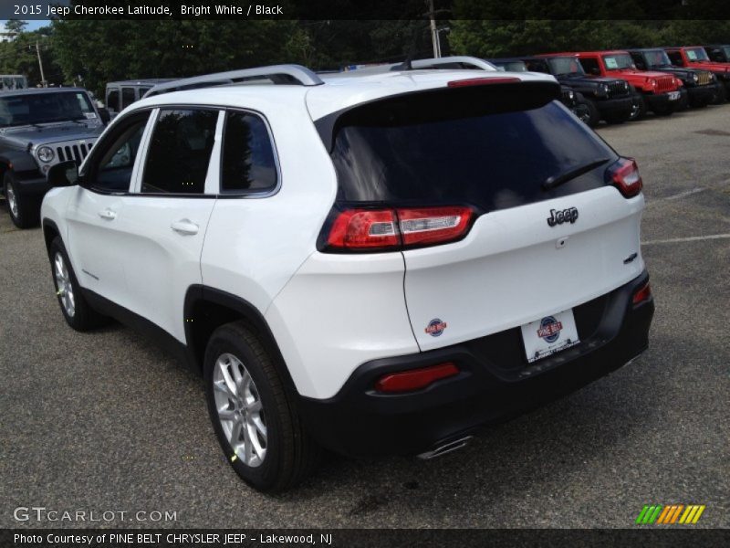 Bright White / Black 2015 Jeep Cherokee Latitude