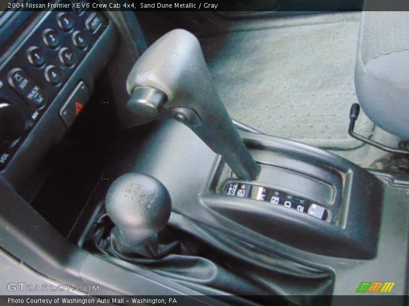 Sand Dune Metallic / Gray 2004 Nissan Frontier XE V6 Crew Cab 4x4