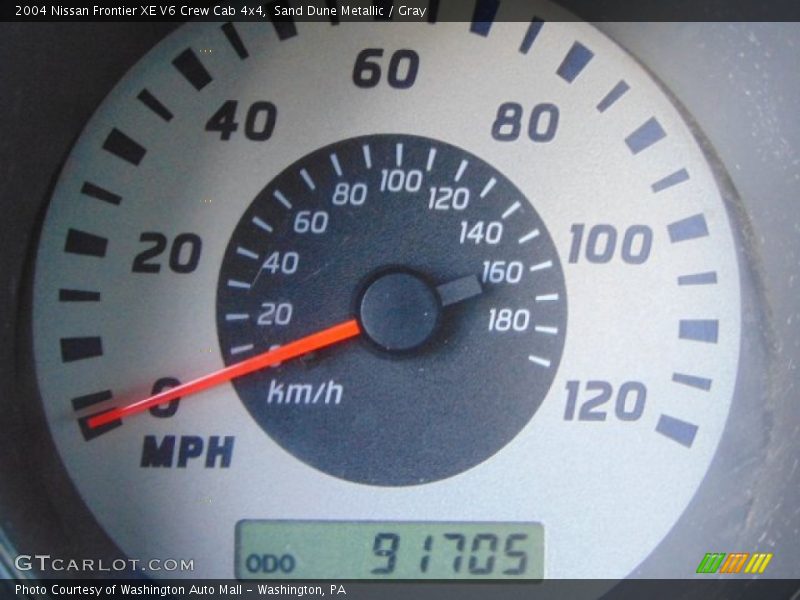 Sand Dune Metallic / Gray 2004 Nissan Frontier XE V6 Crew Cab 4x4