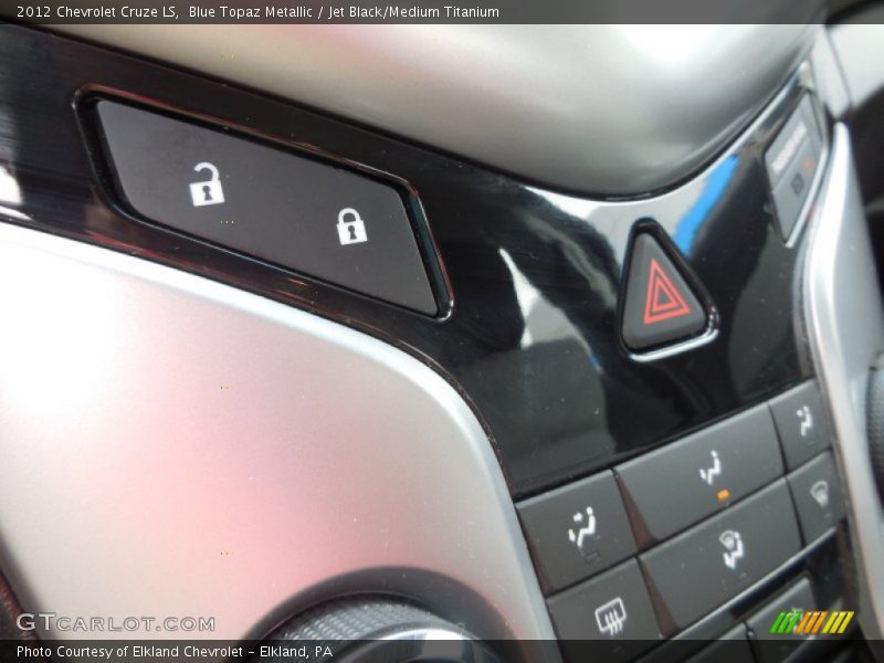 Blue Topaz Metallic / Jet Black/Medium Titanium 2012 Chevrolet Cruze LS