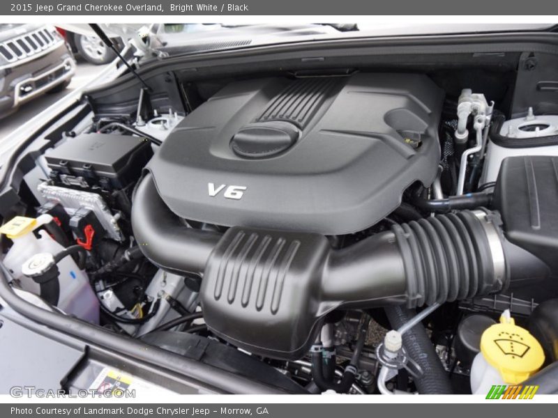 Bright White / Black 2015 Jeep Grand Cherokee Overland