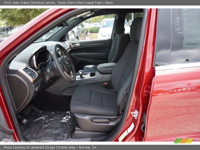 Front Seat of 2015 Grand Cherokee Laredo