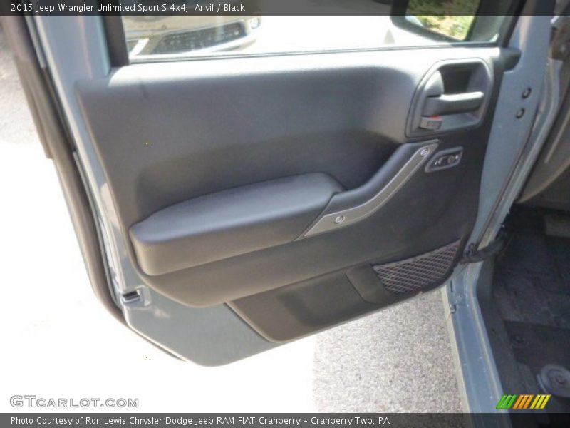 Anvil / Black 2015 Jeep Wrangler Unlimited Sport S 4x4