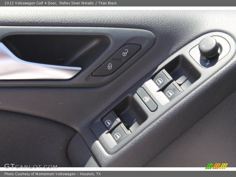 Reflex Silver Metallic / Titan Black 2013 Volkswagen Golf 4 Door