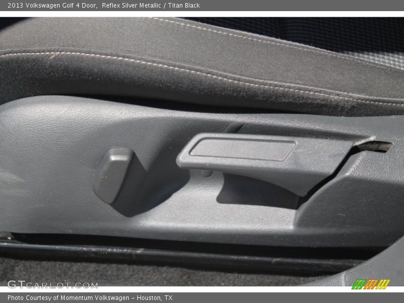 Reflex Silver Metallic / Titan Black 2013 Volkswagen Golf 4 Door