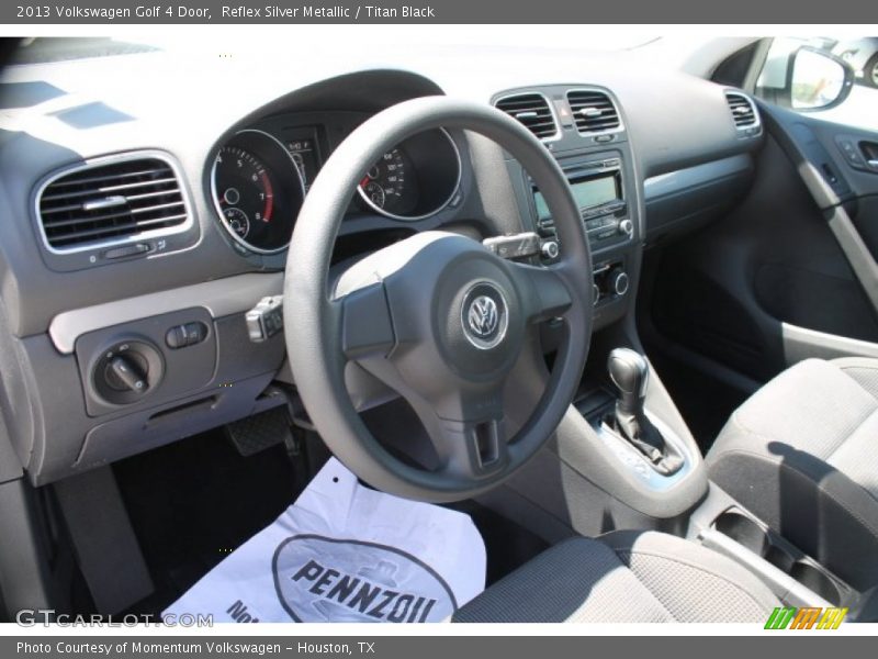 Reflex Silver Metallic / Titan Black 2013 Volkswagen Golf 4 Door