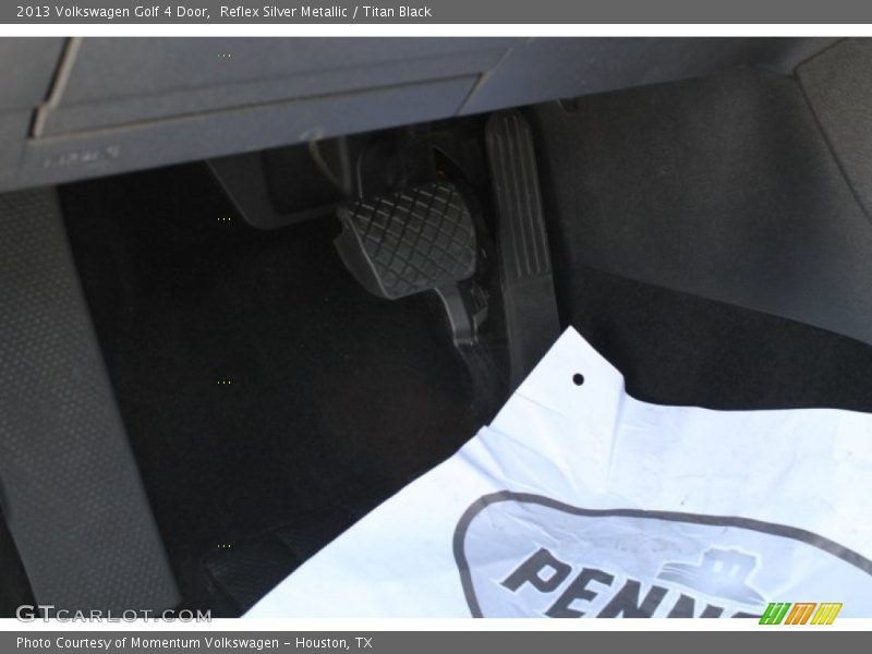 Reflex Silver Metallic / Titan Black 2013 Volkswagen Golf 4 Door
