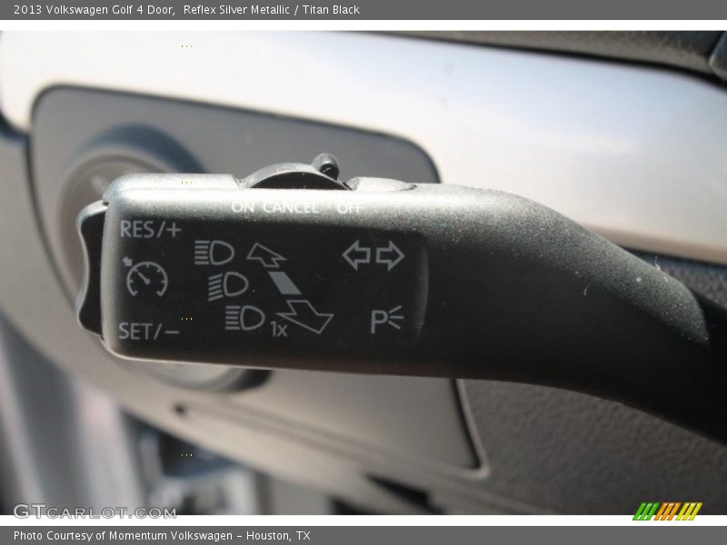 Reflex Silver Metallic / Titan Black 2013 Volkswagen Golf 4 Door