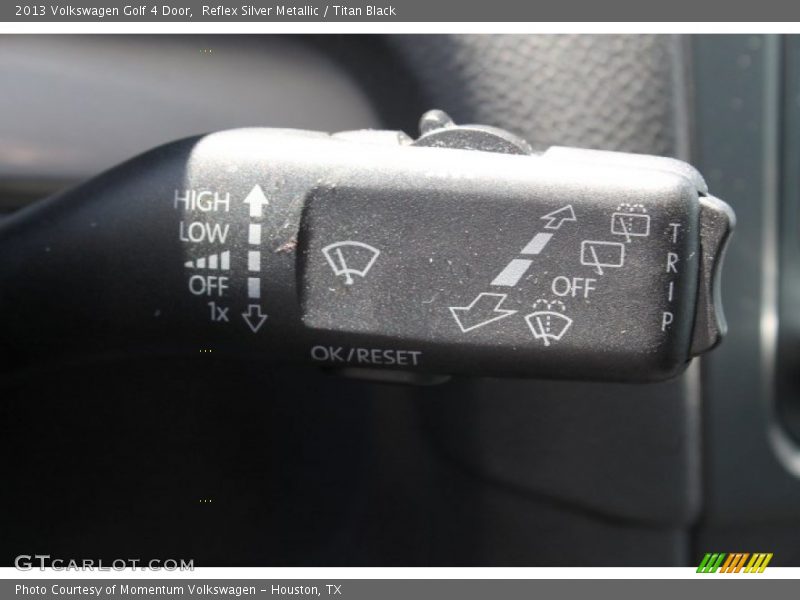 Reflex Silver Metallic / Titan Black 2013 Volkswagen Golf 4 Door