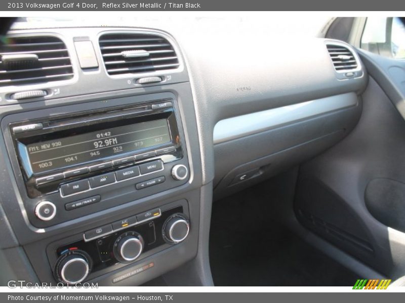 Reflex Silver Metallic / Titan Black 2013 Volkswagen Golf 4 Door