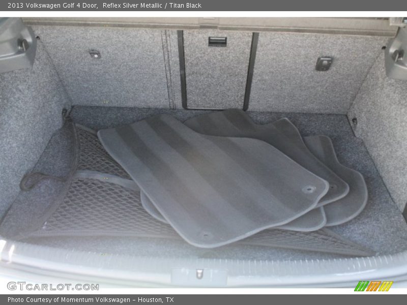 Reflex Silver Metallic / Titan Black 2013 Volkswagen Golf 4 Door