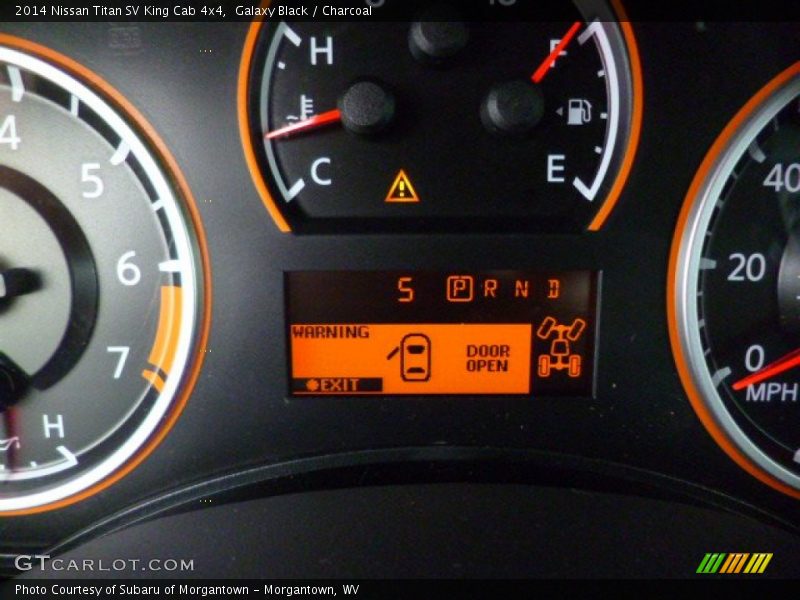 Galaxy Black / Charcoal 2014 Nissan Titan SV King Cab 4x4