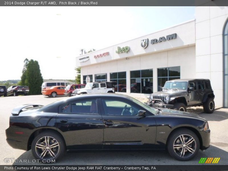 Pitch Black / Black/Red 2014 Dodge Charger R/T AWD
