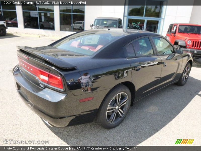 Pitch Black / Black/Red 2014 Dodge Charger R/T AWD