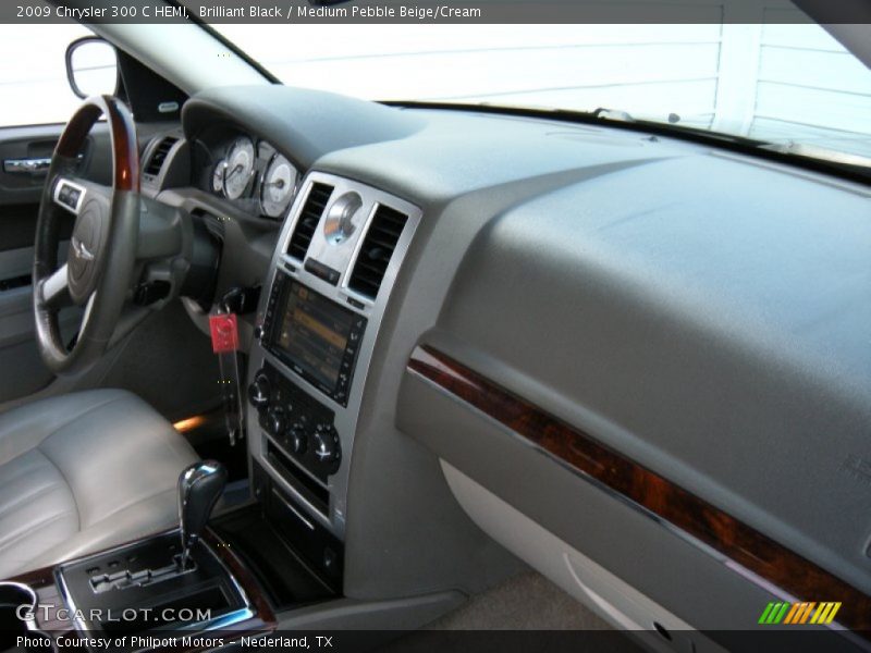 Brilliant Black / Medium Pebble Beige/Cream 2009 Chrysler 300 C HEMI