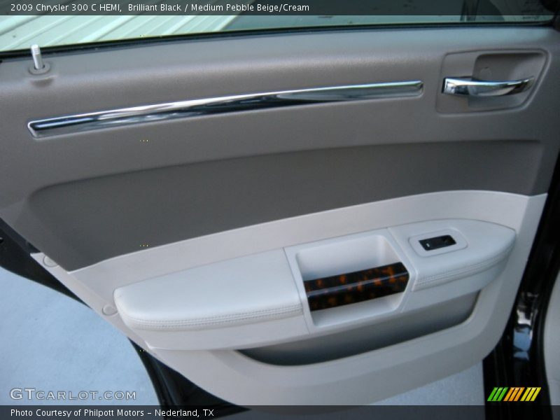 Brilliant Black / Medium Pebble Beige/Cream 2009 Chrysler 300 C HEMI