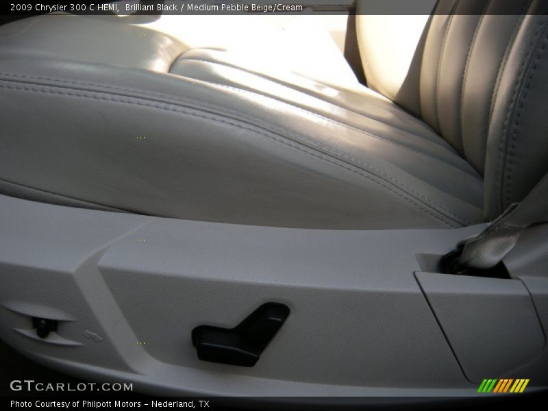 Brilliant Black / Medium Pebble Beige/Cream 2009 Chrysler 300 C HEMI