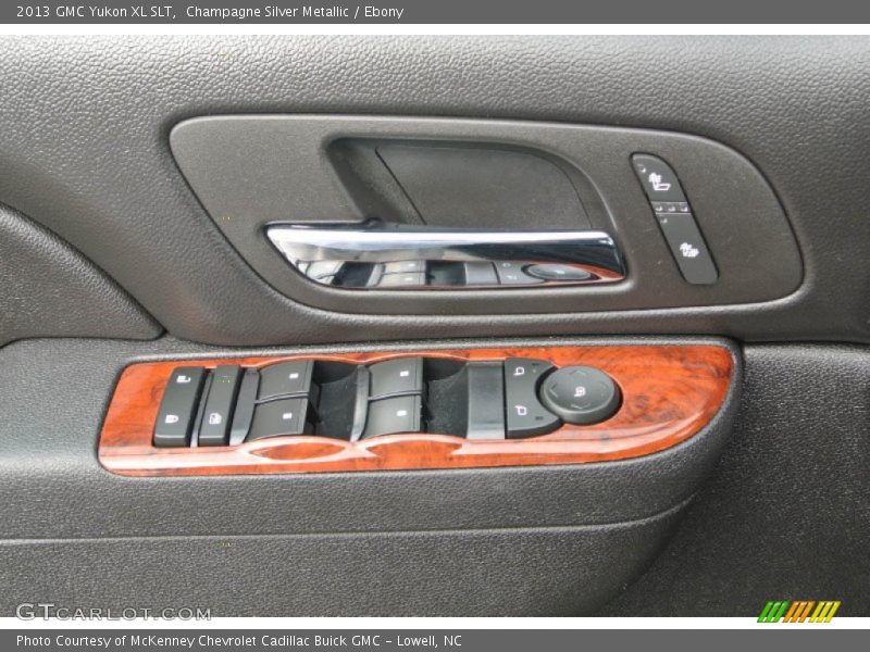 Champagne Silver Metallic / Ebony 2013 GMC Yukon XL SLT