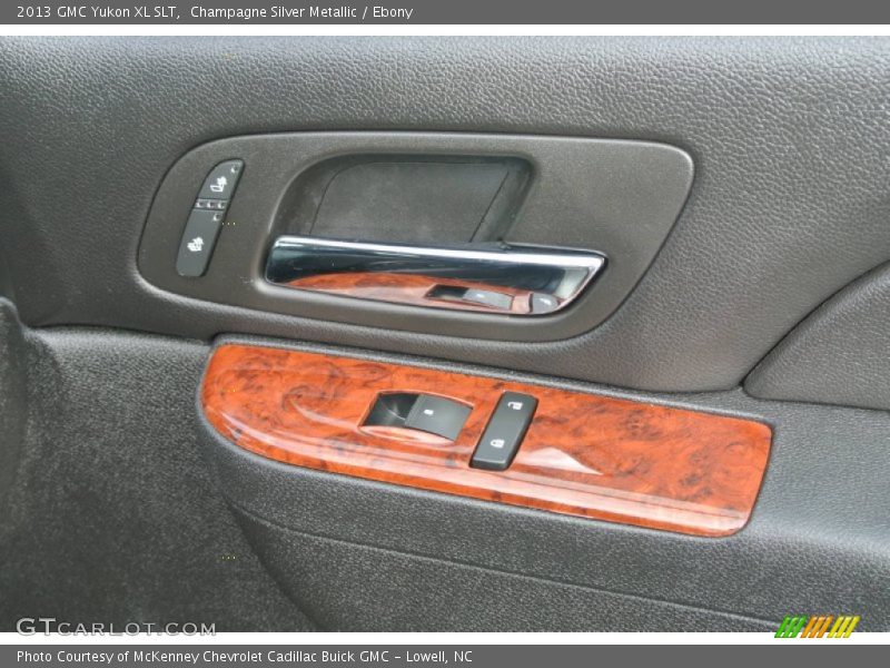Champagne Silver Metallic / Ebony 2013 GMC Yukon XL SLT