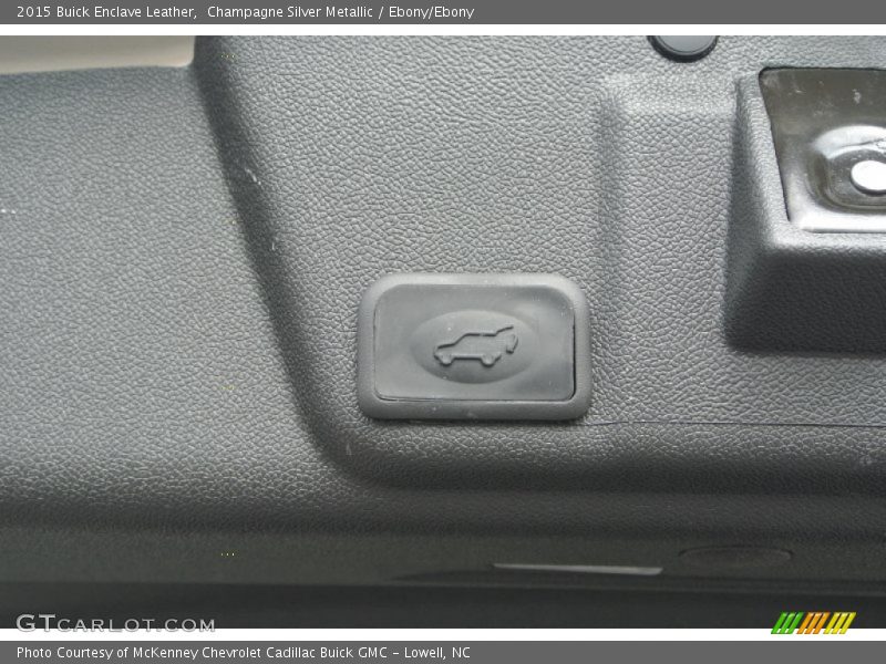Champagne Silver Metallic / Ebony/Ebony 2015 Buick Enclave Leather