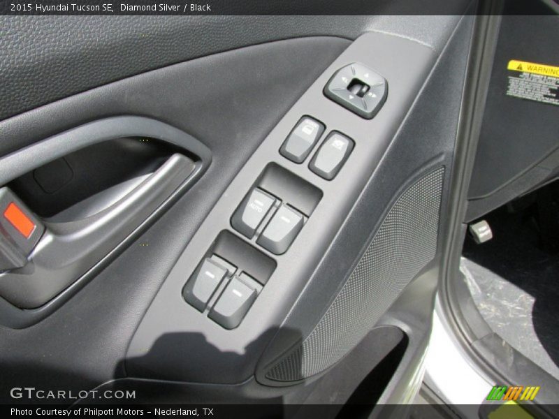 Diamond Silver / Black 2015 Hyundai Tucson SE