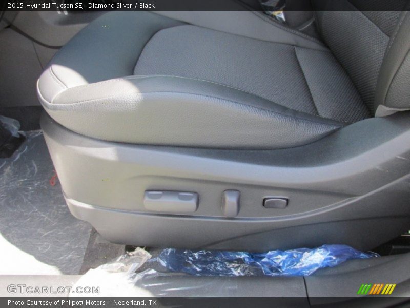 Diamond Silver / Black 2015 Hyundai Tucson SE