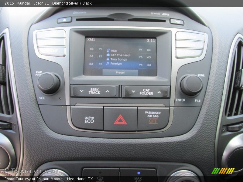 Diamond Silver / Black 2015 Hyundai Tucson SE
